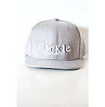Load image into Gallery viewer, KIDS GREY SNAPBACK
