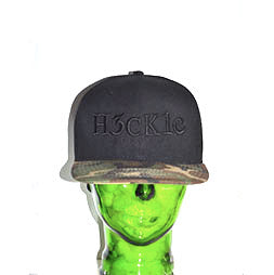 BLACK & CAMO SNAPBACK