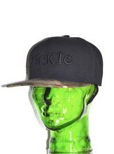 Load image into Gallery viewer, BLACK &amp; CAMO SNAPBACK
